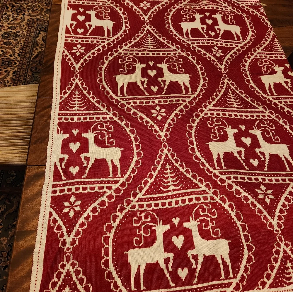 NWT! Christmas reindeer throw